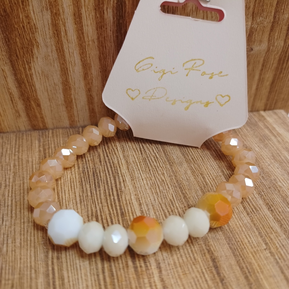 Amber neutral tone beaded bracelet.